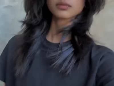 Gym Babe 'Love_Birds00' Lifts Weights on Cam