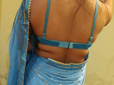 Join MONAJI_HOT for a nude chat with talented anime girl.