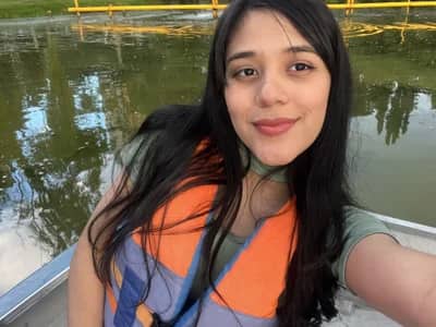 Romantic couple floriamANDjazmin sharing intimate cam moments