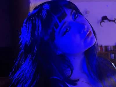 kaori_77 enjoys bdsm teens get into intimate cam shows with girls.