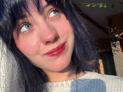 Couple with short hair enjoy private cam show together Only_April