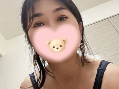 Join girl lemonade_madame for intimate virtual encounters with this Asian mature beauty on her mature cam