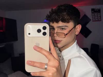 Guy shamed as humiliation PRINCE_STEV's secrets exposed in intense cam session