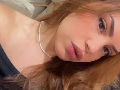Affordable cam shows: Join girl AgnesCampp for cheap privates now.