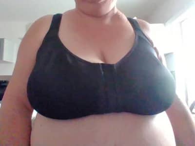 Striptease grannies grannies' striptease shows: perfect cam date night for couples with coquinesensuel.