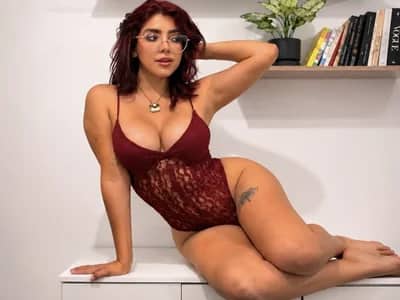 Witness Ecuadorian cam girl MartinaSooler in real live show