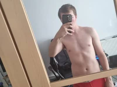 Meet attractive German guy 'BigJuicy18cm' on webcam.