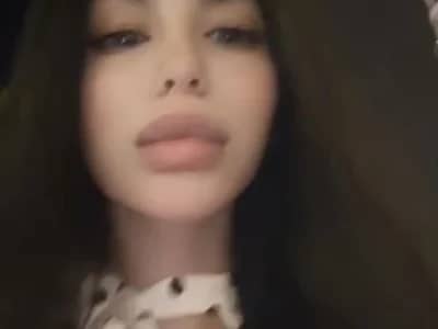 Watch girl ORLA94 skillfully deepthroat live on cam.