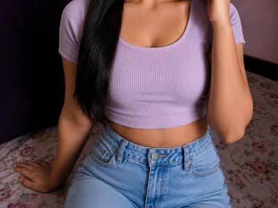 Join Hindi cam couple Tina_verma01 for intimate bonding