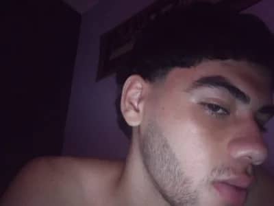 Join guy Milo_Thompson for best cam experience