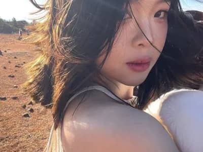 Luxurious privates Asian: Join couple qiqi_x's intimate cam session now!
