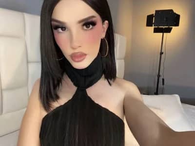Trans girl's cheap privates: affordable fun with Cattleya_White_ll tonight!