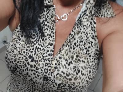 Witness girl indulging in private masturbation mature sessions - LaMalafemmina exploring her body on cam