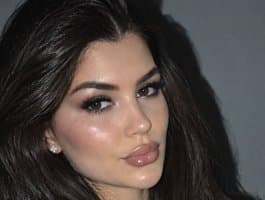 Model 's racy nude chat, don't miss out -MaybeBaby-