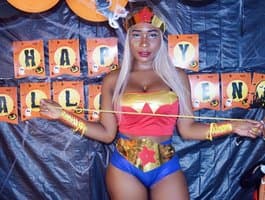 Watch Spanish cam girl sara-greyx tango live