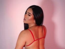 Spy brunettes Watch intriguing brunette model's secret cam show SteffanyRedx