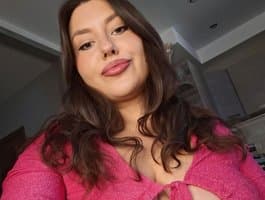 Russian adult cam chat - connect with girl YoungMilf instantly