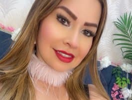 Girl_6: See girl in private chats with ArianaDiosa, an exotic TS model
