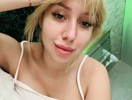 Tune in to watch MiaLiaHot's white cam girl performance today