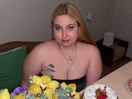 Meet lovely Armenian performer Boolochkaa in our selection of webcams featuring cam girl who want to get naked with you.
