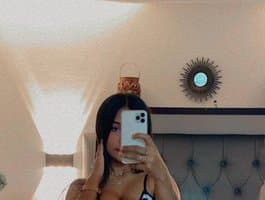 charlotte-250 on girl Jamaican cam models