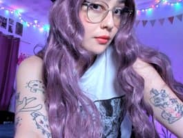 Watch girls in stunning HD detail on intimate cam shows with Luci--ana.