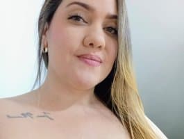 See girl camilafox tease and please in this exclusive BBW erotic chat.