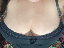 Meet Oporto babes on cam, girl portuguese Kellyshowpv revealing Portugal's charms