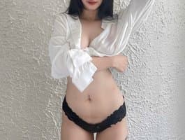 Meet yana--99, your private Kenyan cam girl for intimate chats