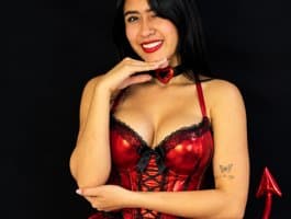 Join Nigerian cam rooms to find your perfect match, beginning with girl amy-lennox's chat.