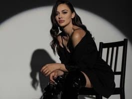 Model Offers teasing private webcam shows Nasta31
