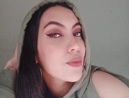 Find girl AshleyReyesvip in a stunning private show, where anal young experiences unfold.