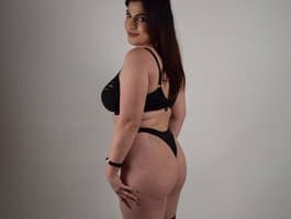 Listen naughty cams and enjoy suggestive cam chatter with girl dirty talk Sonya-Aysa