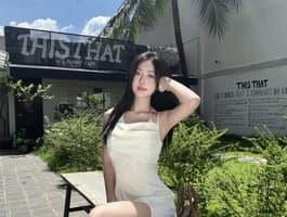 Find sexy Czech girl in intimate webcam shows Elysa221