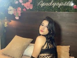 Girl celena-squirt skillfully fingers herself on fingering cam