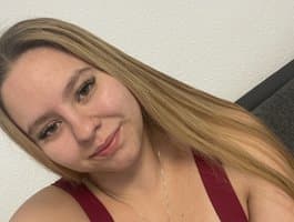 Mixed grannies Granny takes a shy girl under her wing for a live, sensual webcam tutorial Mia-Lou05