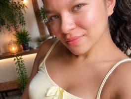 Join Ashley26 for watch curvy bbw girls' intimate cam shows.