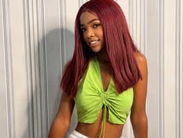 Kiiroo girl live: Join Oceanne64's cam show off now