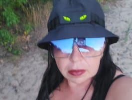 Live Bhangra workout led by stunning Punjabi cam girl Markuza19