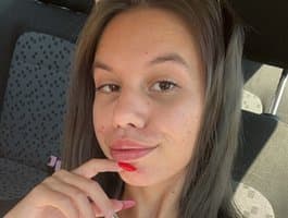 Girl Cam models offer exclusive Lovense shows privately EmmaPetite