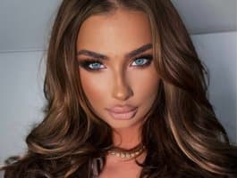 Witness petite girl in her first cam chats as new petite models, LeylaBunny: small_fry_enticing
