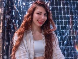 EndaSolverud enjoys watch lovely irish lasses in intimate cam chats.