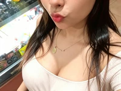 Join Amelie_26 for pussy licking girls passionately licking pussies in intimate cam sessions.
