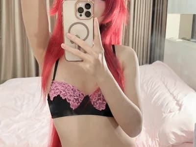 A private show from model Achix58 is just one click away