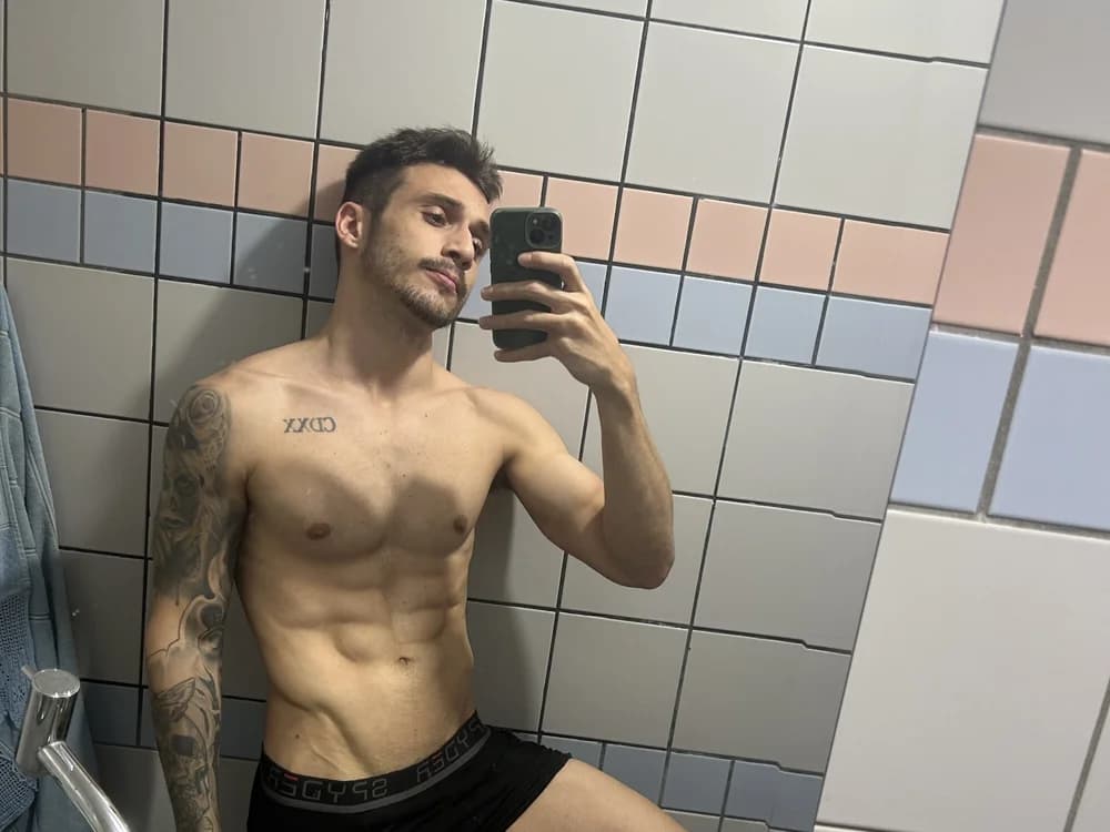 Join carvalhofelipe for meet handsome czech guys on cam for intimate chats.