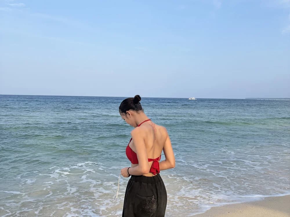 New trans blend cam shows await on new mixed Hellen_smitch's profile page