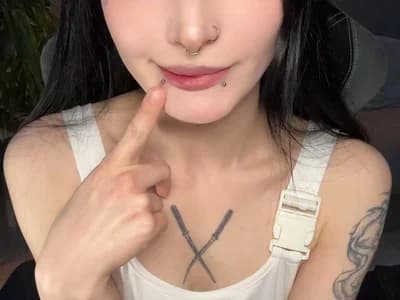 Anal Asian girl tianlamei brings passion to nude chat sessions.