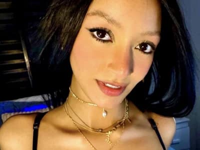 Tune in to watch girl StacySpice01, an easter vixen performing online now
