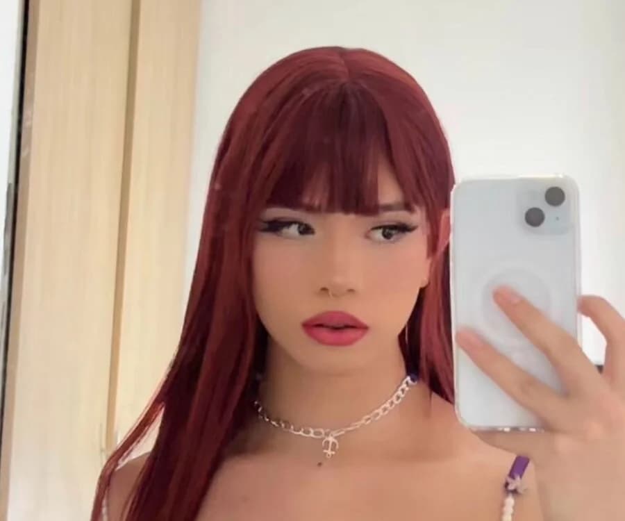 Experience real Bangladesh ladyboy cam fun in this steamy nude session with bangladeshi raven_li01