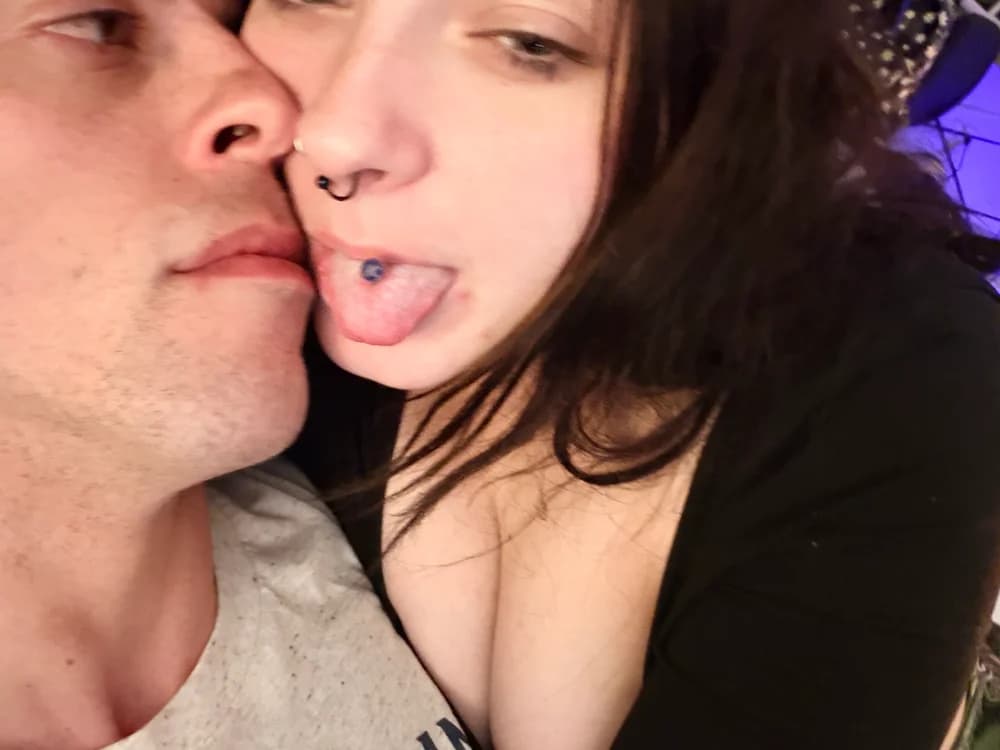Redheads milfs PhatBootygirlnHim on couple Redhead milfs online